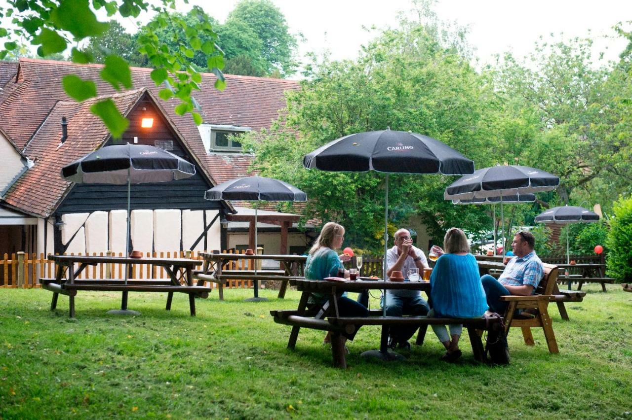 The Poacher Inn Hook  Exterior photo